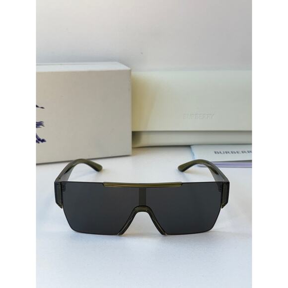 NEW Burberry BE4291 Green Shield Sunglasses